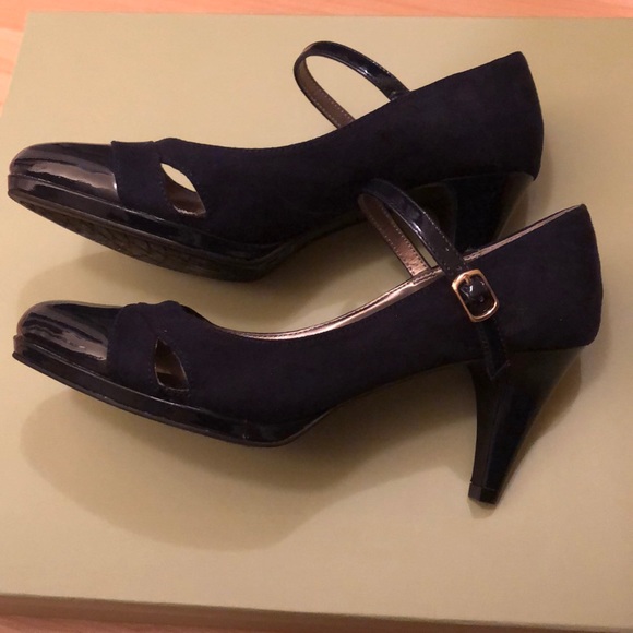 New navy bleue heels with strap - Picture 2 of 11